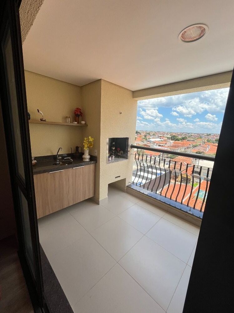 Apartamento à venda com 3 quartos, 98m² - Foto 2