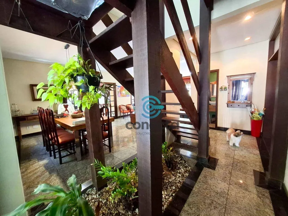 Casa, 4 quartos, 328 m² - Foto 37