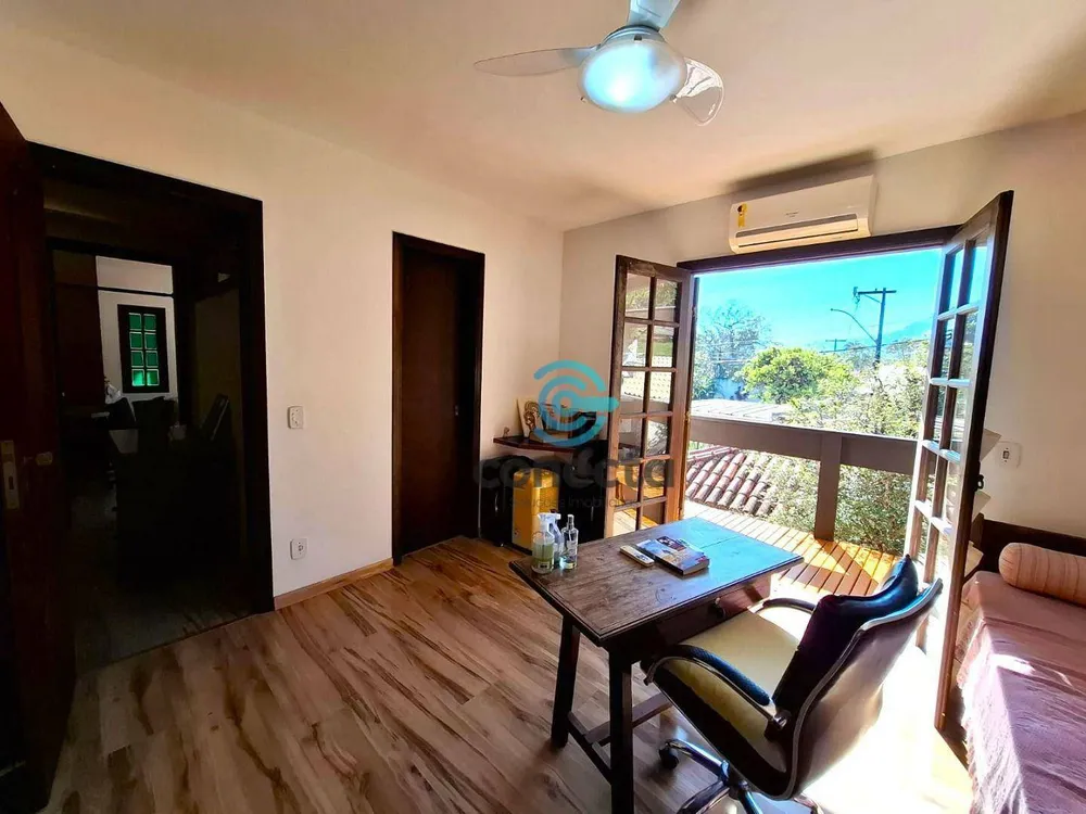 Casa, 4 quartos, 328 m² - Foto 30