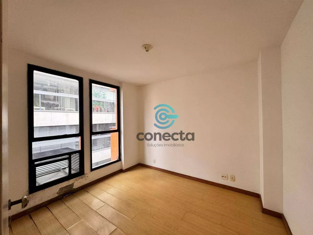Cobertura, 3 quartos, 215 m² - Foto 1