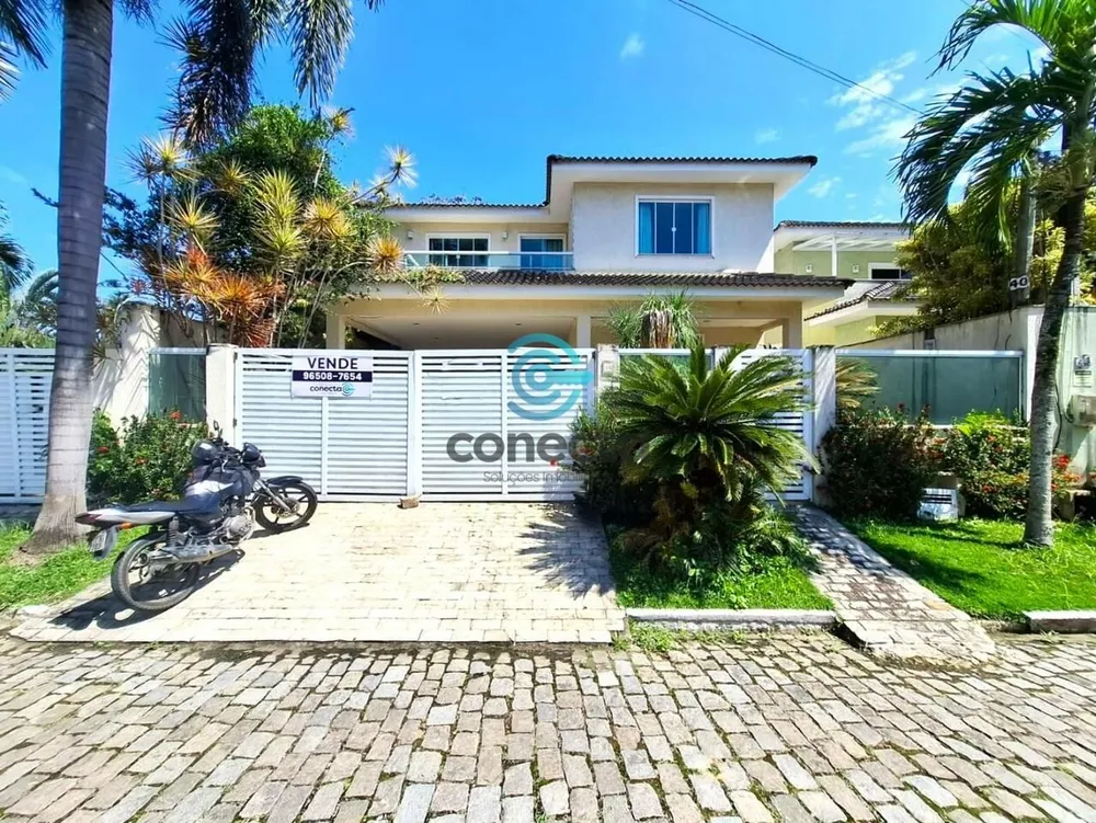 Casa, 3 quartos, 218 m² - Foto 1