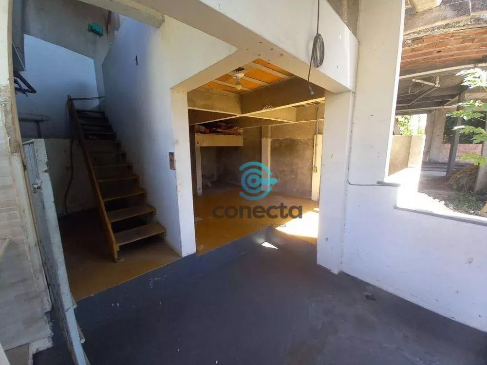 Casa, 4 quartos, 240 m² - Foto 25