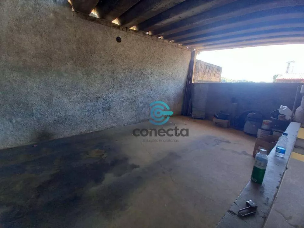 Casa, 4 quartos, 240 m² - Foto 19