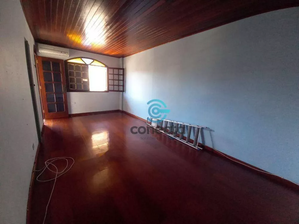 Casa, 4 quartos, 240 m² - Foto 18