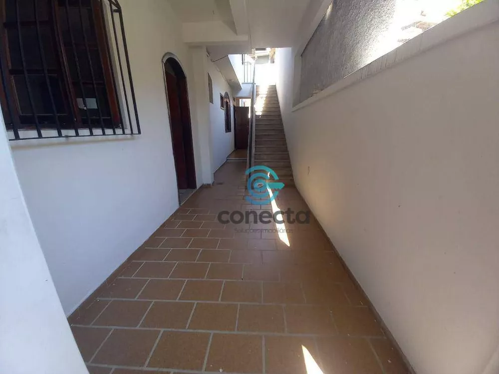 Casa, 4 quartos, 240 m² - Foto 9
