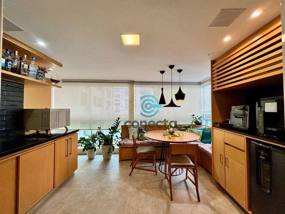 Apartamento, 4 quartos, 197 m² - Foto 2