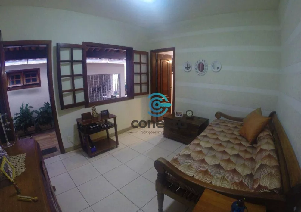 Casa, 4 quartos, 271 m² - Foto 1
