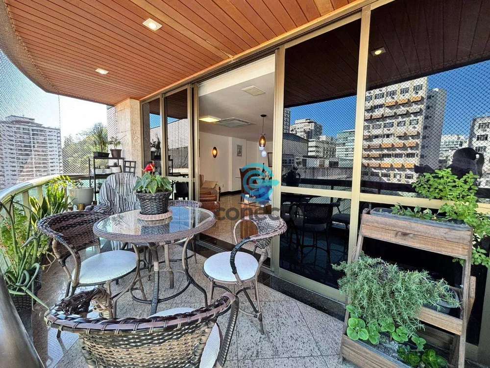 Apartamento, 3 quartos, 220 m² - Foto 2