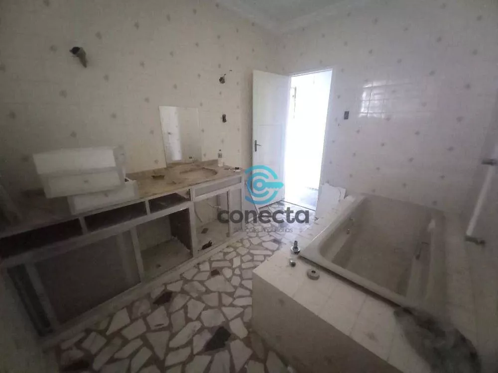 Casa, 5 quartos, 208 m² - Foto 1