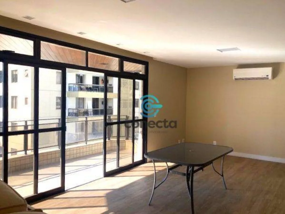 Apartamento à venda com 3 quartos, 210m² - Foto 3