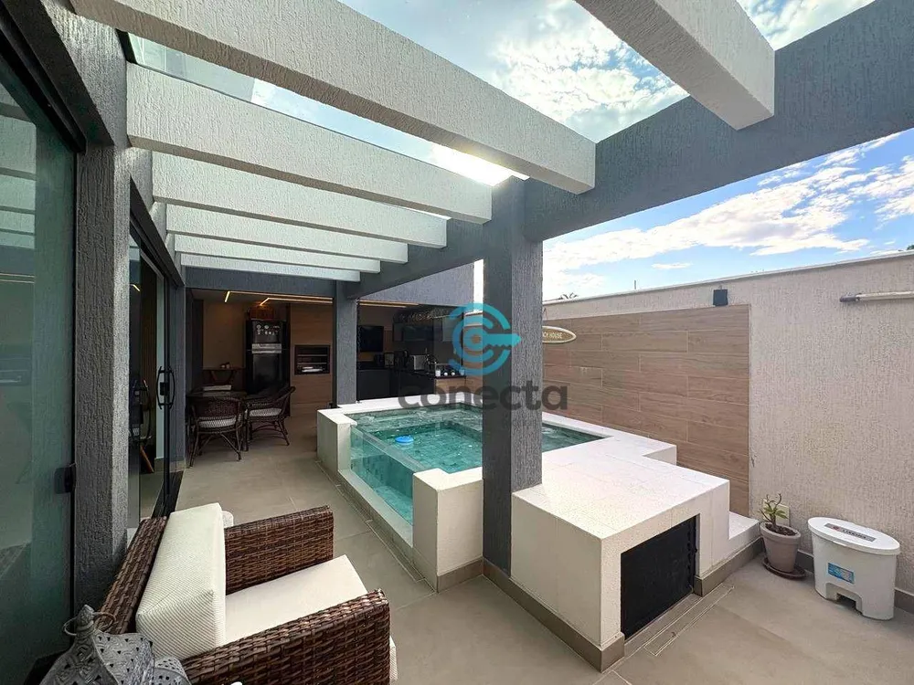 Casa, 3 quartos, 164 m² - Foto 1