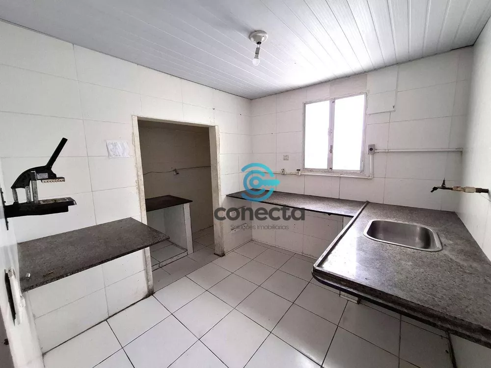 Casa à venda e aluguel com 2 quartos, 90m² - Foto 2