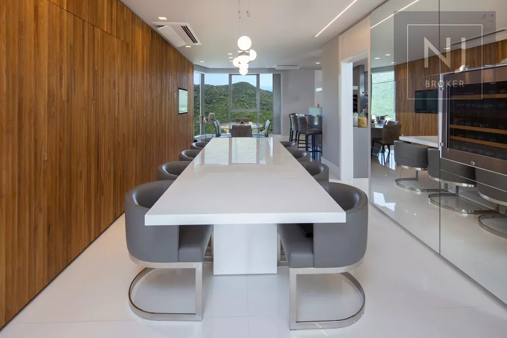 Apartamento, 4 quartos, 261 m² - Foto 1