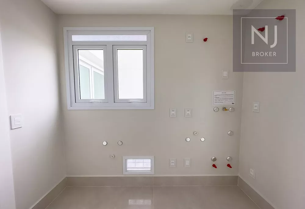 Apartamento, 4 quartos, 196 m² - Foto 2