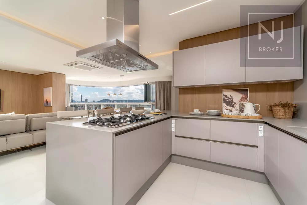 Apartamento, 4 quartos, 237 m² - Foto 1