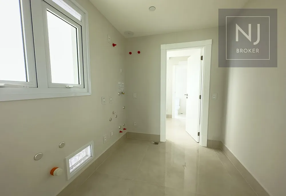 Apartamento, 4 quartos, 196 m² - Foto 2