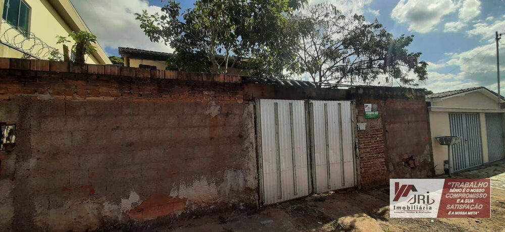 Casa à venda com 4 quartos, 148m² - Foto 3