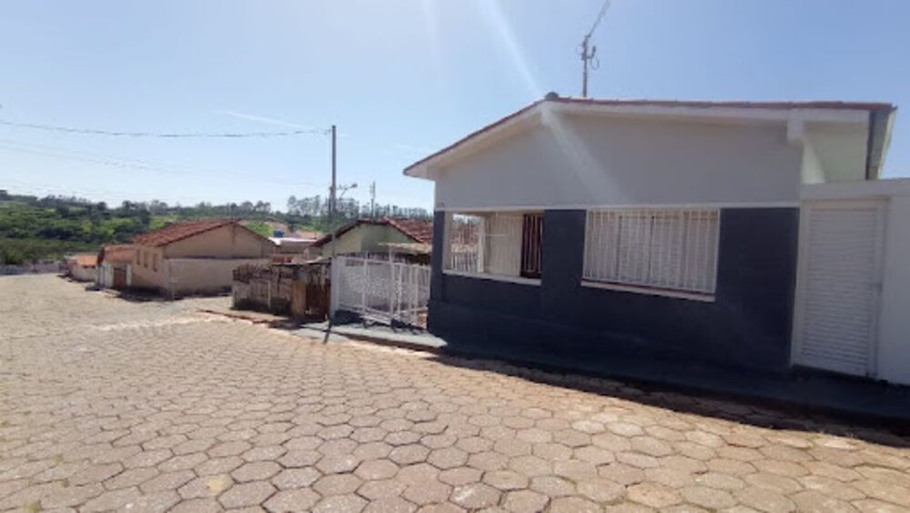 Casa à venda com 3 quartos, 175m² - Foto 2