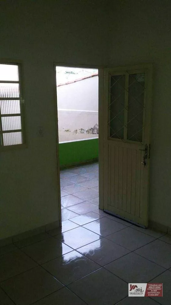 Casa à venda com 3 quartos, 123m² - Foto 3