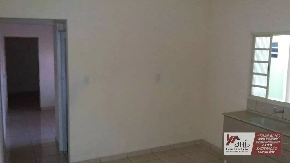 Casa à venda com 3 quartos, 123m² - Foto 2