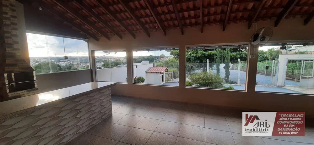 Chácara, 2 quartos, 926 m² - Foto 1