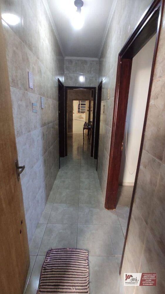 Casa, 3 quartos, 197 m² - Foto 2