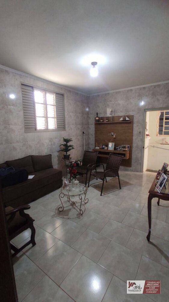 Casa, 3 quartos, 197 m² - Foto 3
