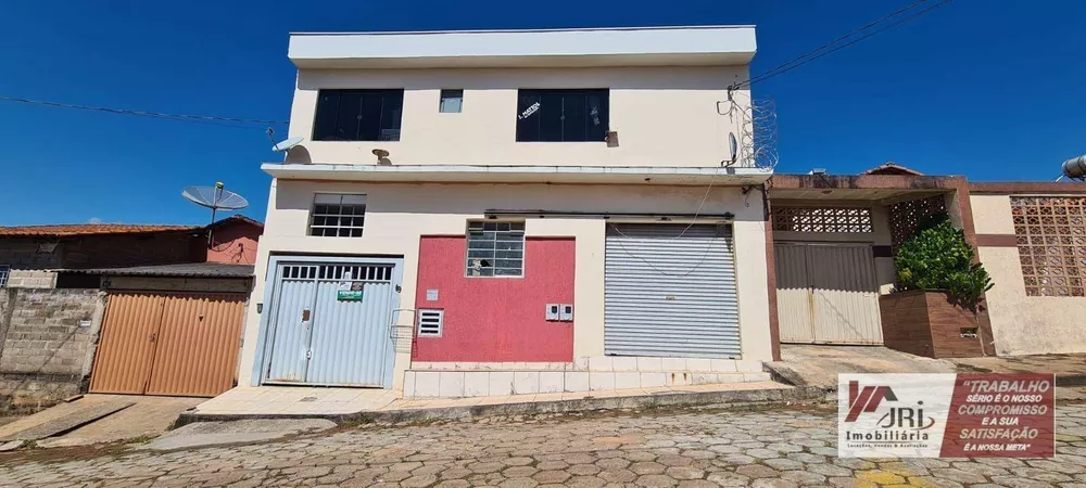 Casa à venda com 4 quartos, 198m² - Foto 1