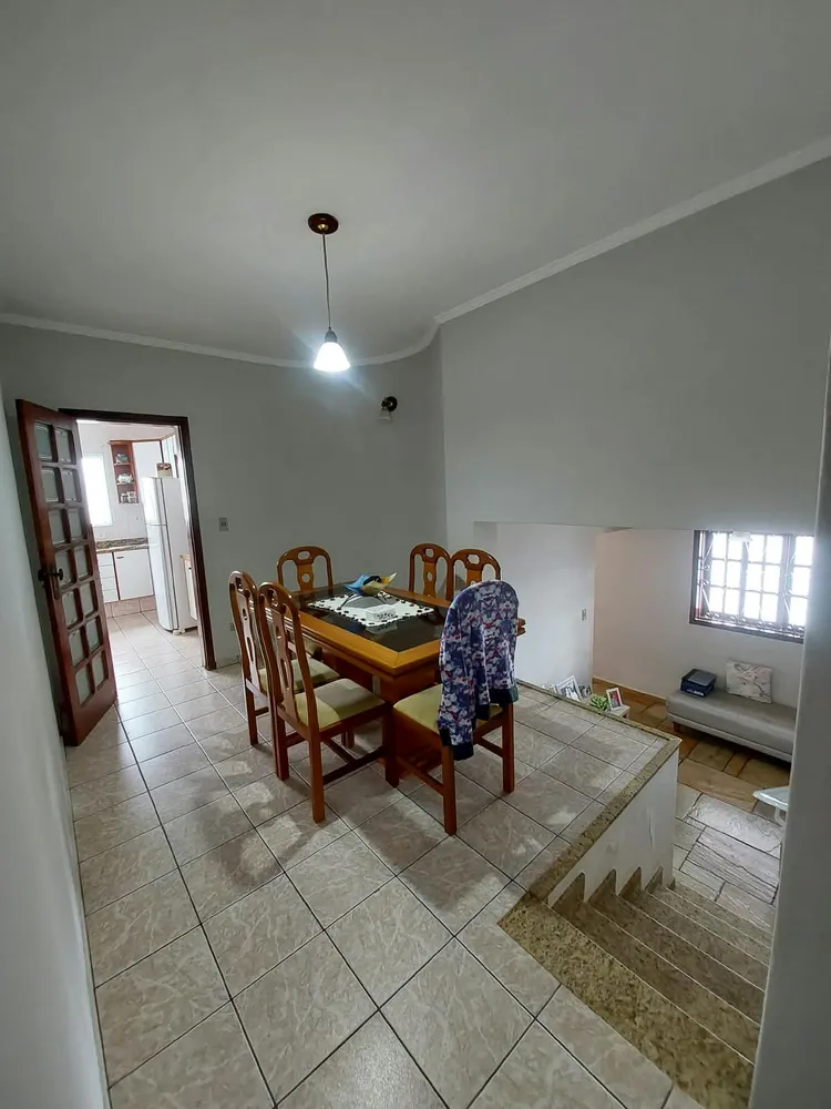 Casa, 3 quartos, 203 m² - Foto 4
