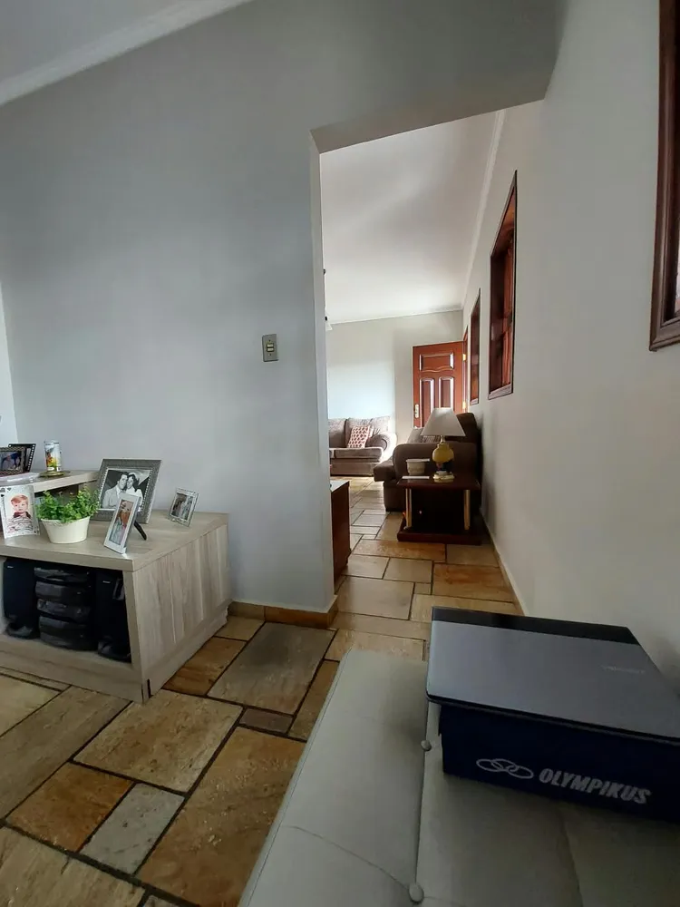 Casa, 3 quartos, 203 m² - Foto 2