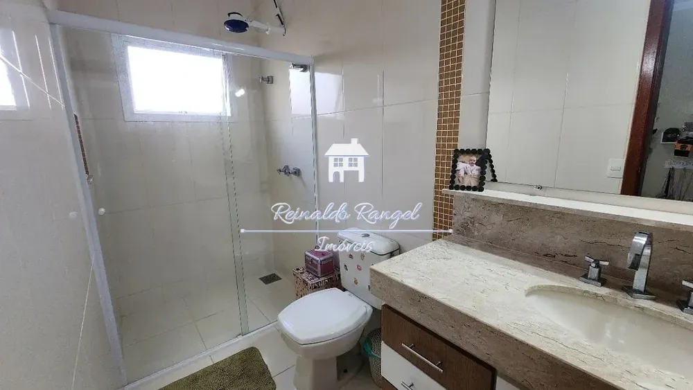 Casa, 4 quartos, 243 m² - Foto 2