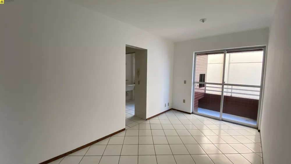 Apartamento para alugar com 2 quartos, 76m² - Foto 4