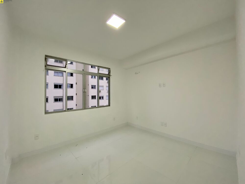 Apartamento para alugar com 5 quartos, 152m² - Foto 22