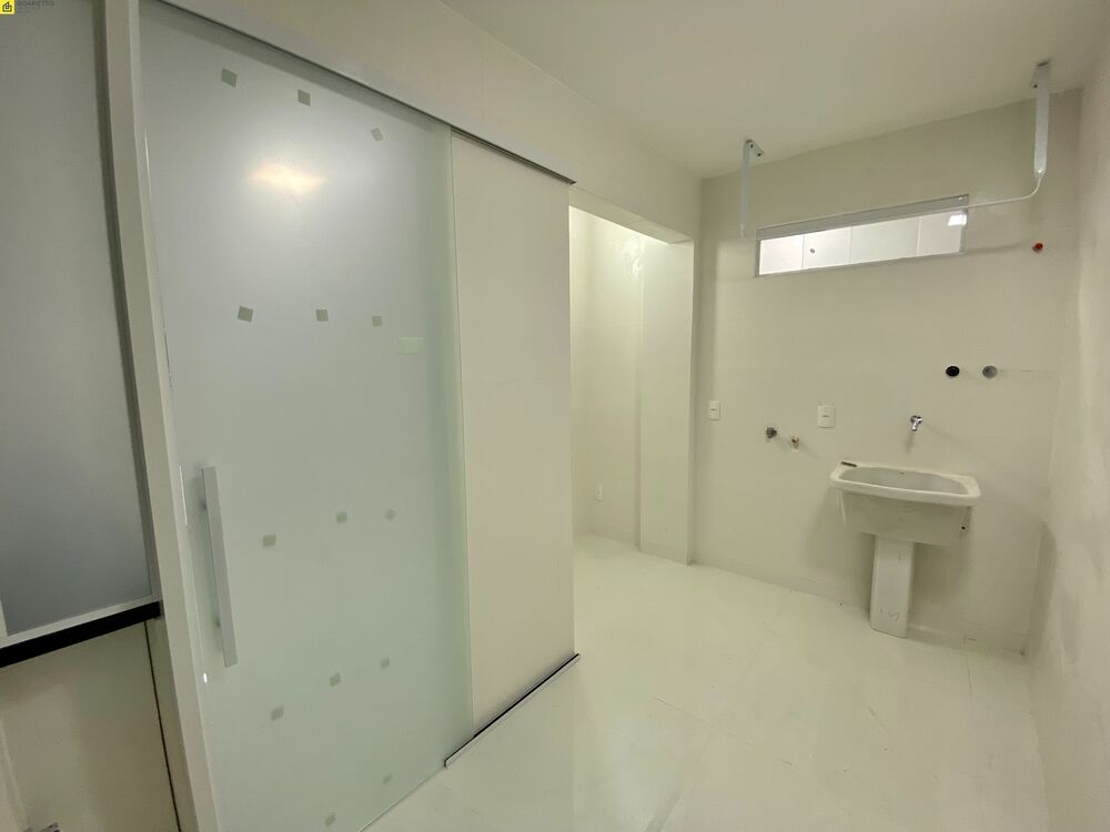 Apartamento para alugar com 5 quartos, 152m² - Foto 12