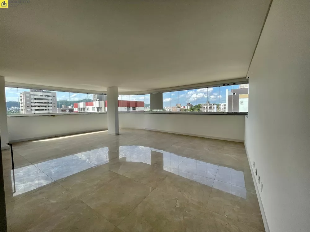 Apartamento, 3 quartos, 194 m² - Foto 2