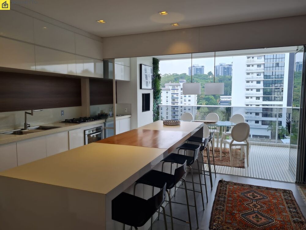 Apartamento para alugar com 3 quartos, 215m² - Foto 2