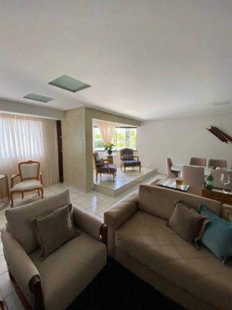 Apartamento, 3 quartos, 200 m² - Foto 1