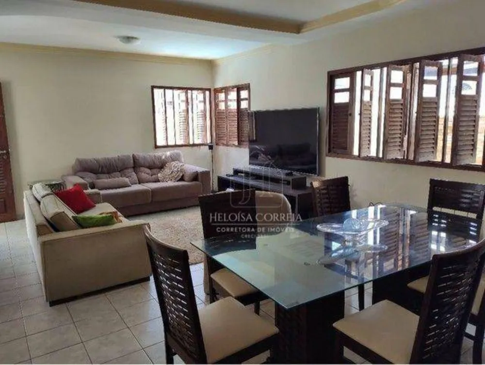 Casa, 3 quartos, 211 m² - Foto 1