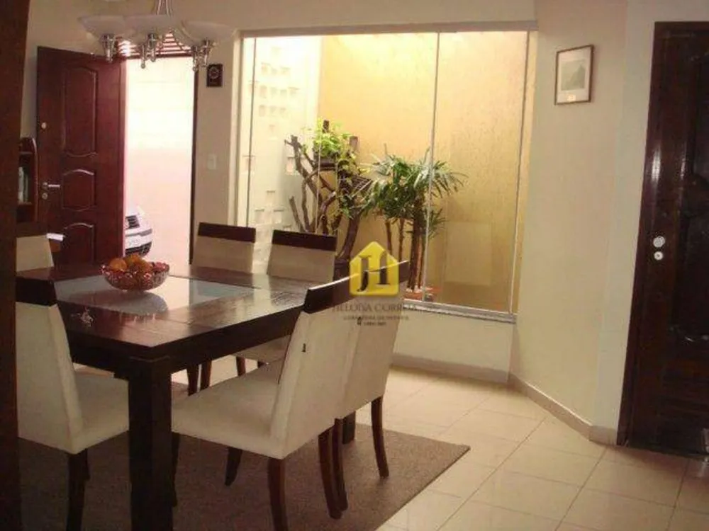 Casa, 4 quartos, 195 m² - Foto 1