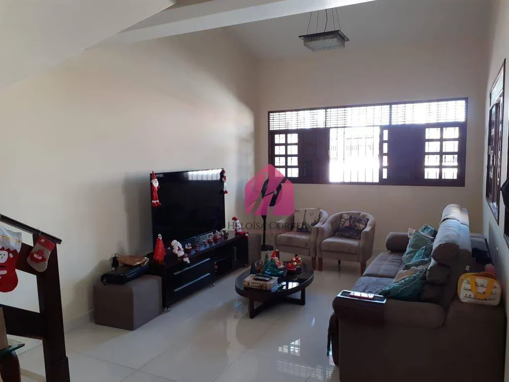 Casa, 4 quartos, 240 m² - Foto 4