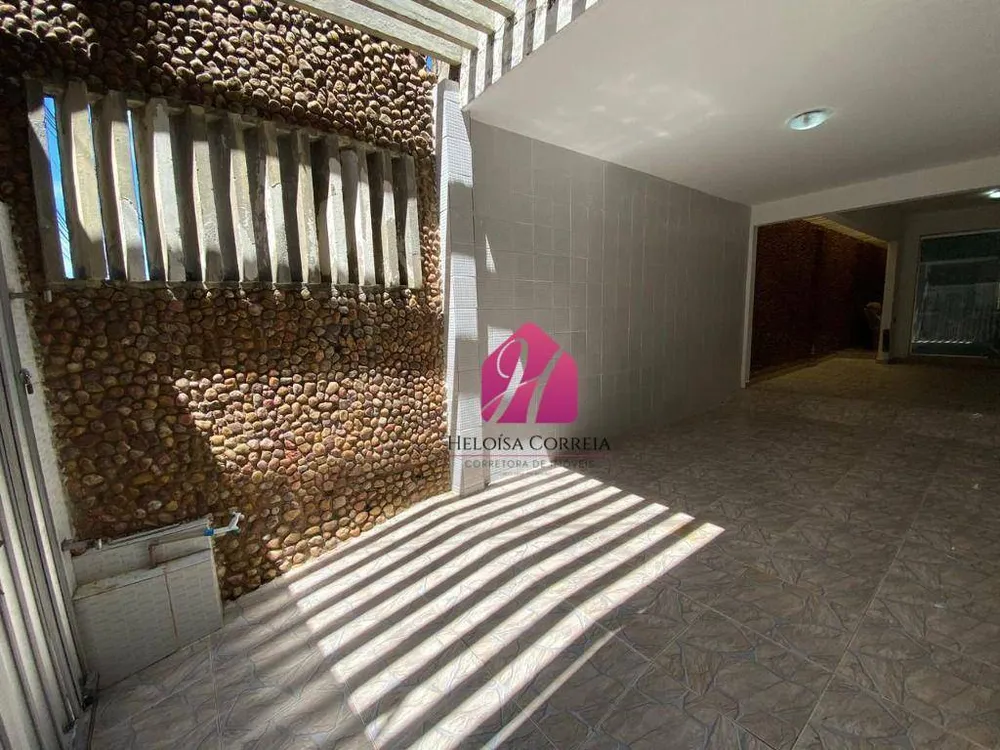 Casa, 3 quartos, 186 m² - Foto 2