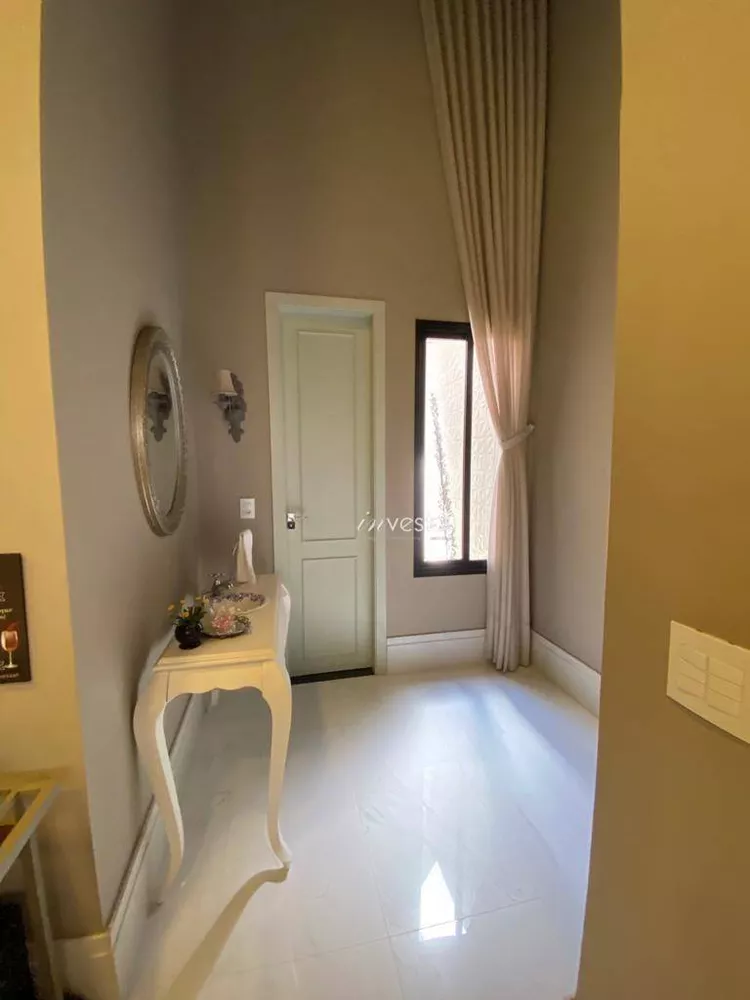 Casa à venda com 4 quartos, 302m² - Foto 13