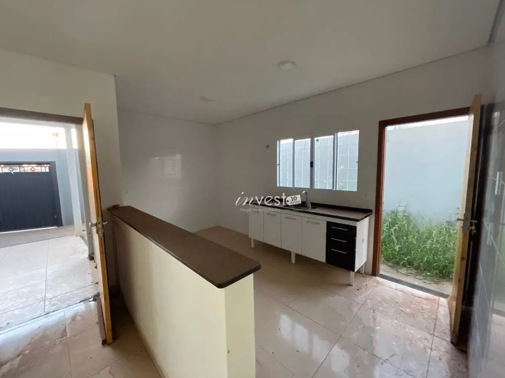 Casa à venda com 3 quartos, 125m² - Foto 3