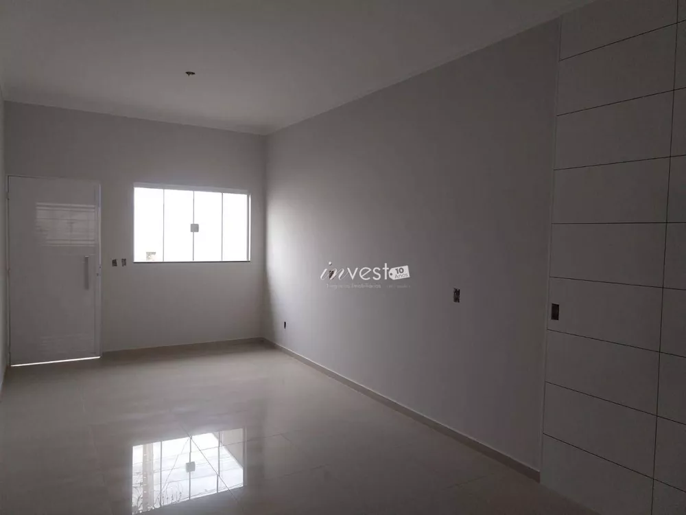 Casa à venda com 2 quartos, 61m² - Foto 4