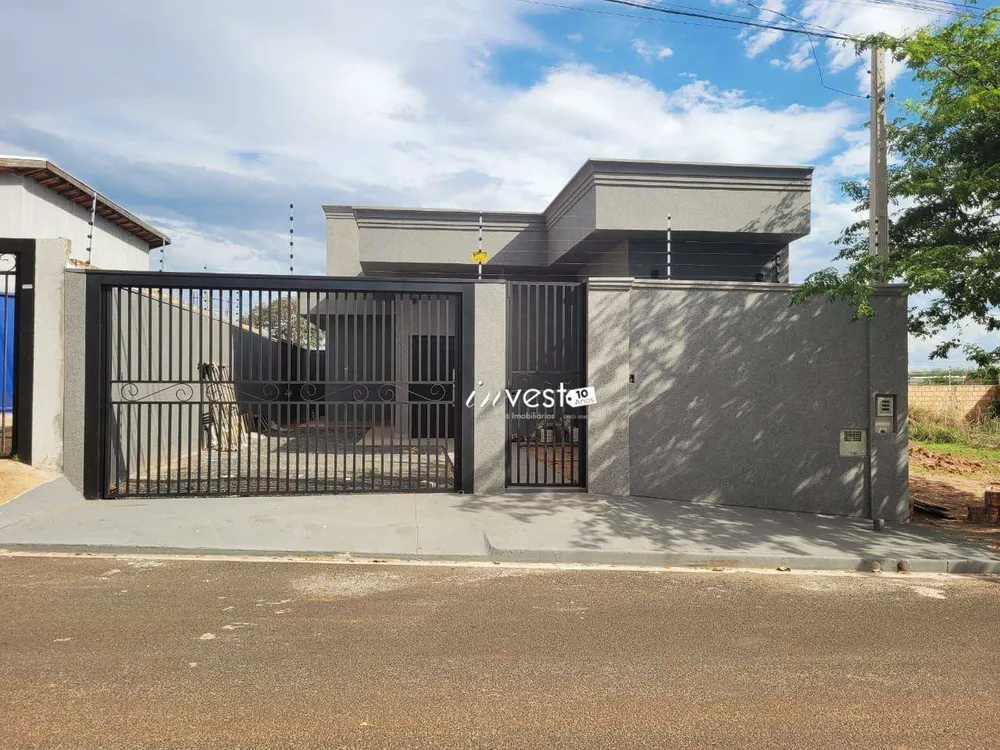 Casa, 2 quartos, 79 m² - Foto 1