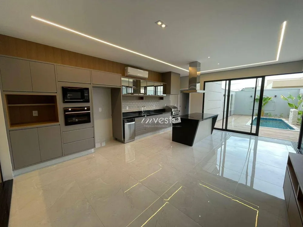 Casa, 3 quartos, 221 m² - Foto 2