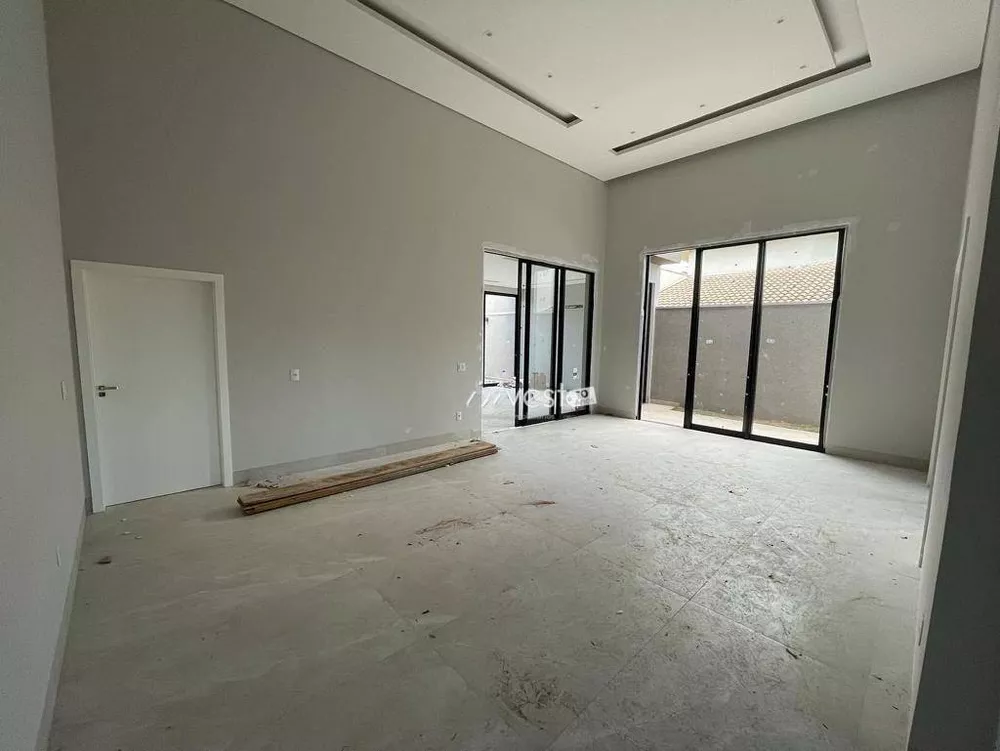 Casa à venda com 4 quartos, 280m² - Foto 3