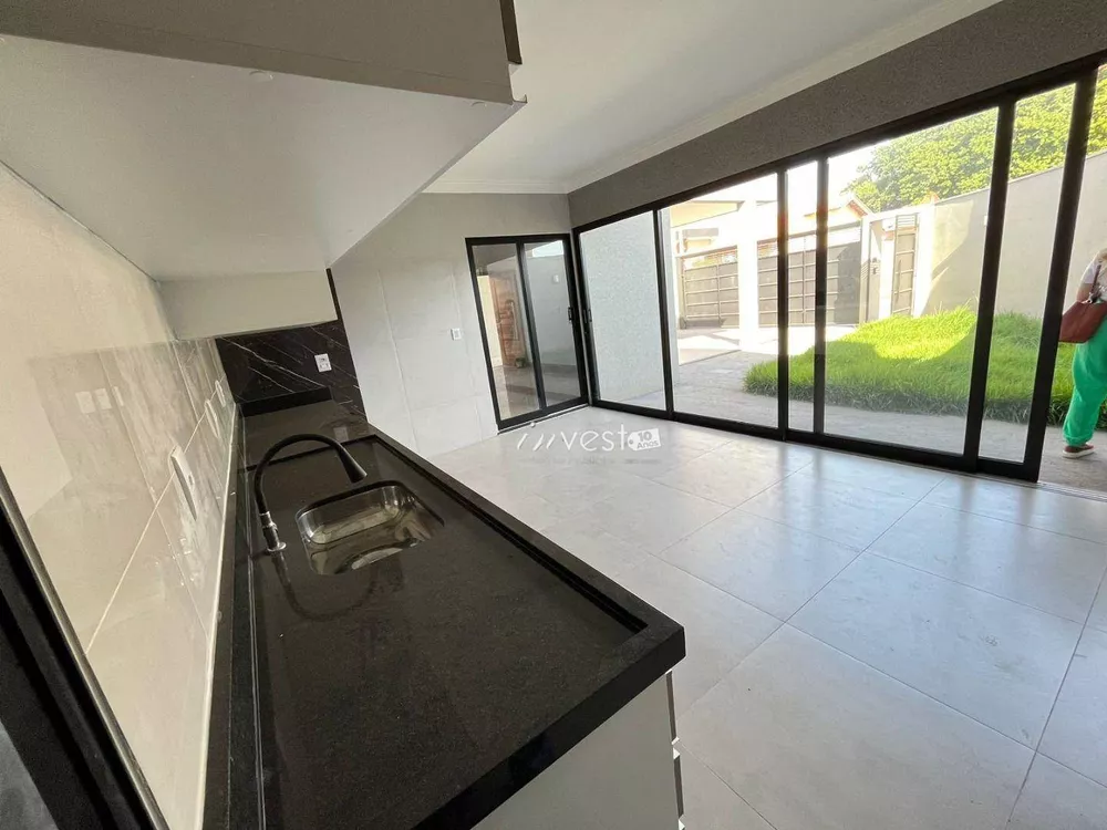 Casa à venda com 3 quartos, 125m² - Foto 9