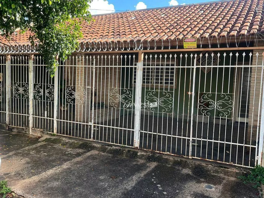 Casa à venda com 3 quartos, 87m² - Foto 1