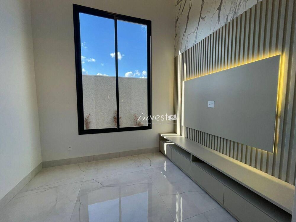Casa, 3 quartos, 263 m² - Foto 2